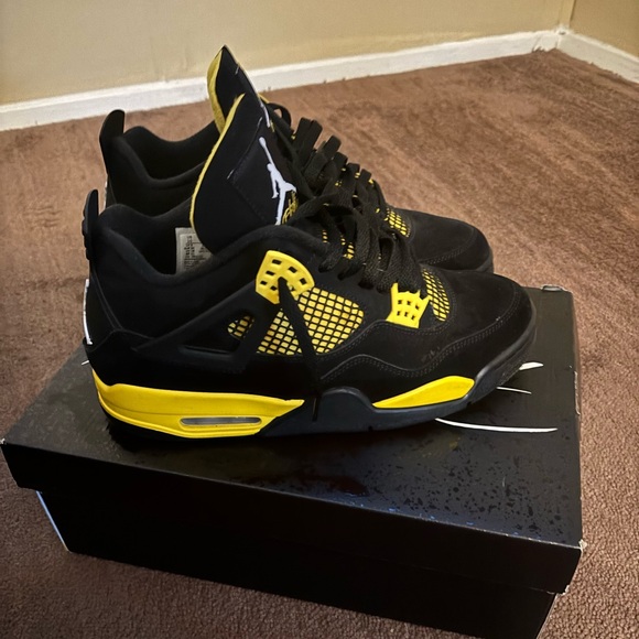 Jordan retro 4